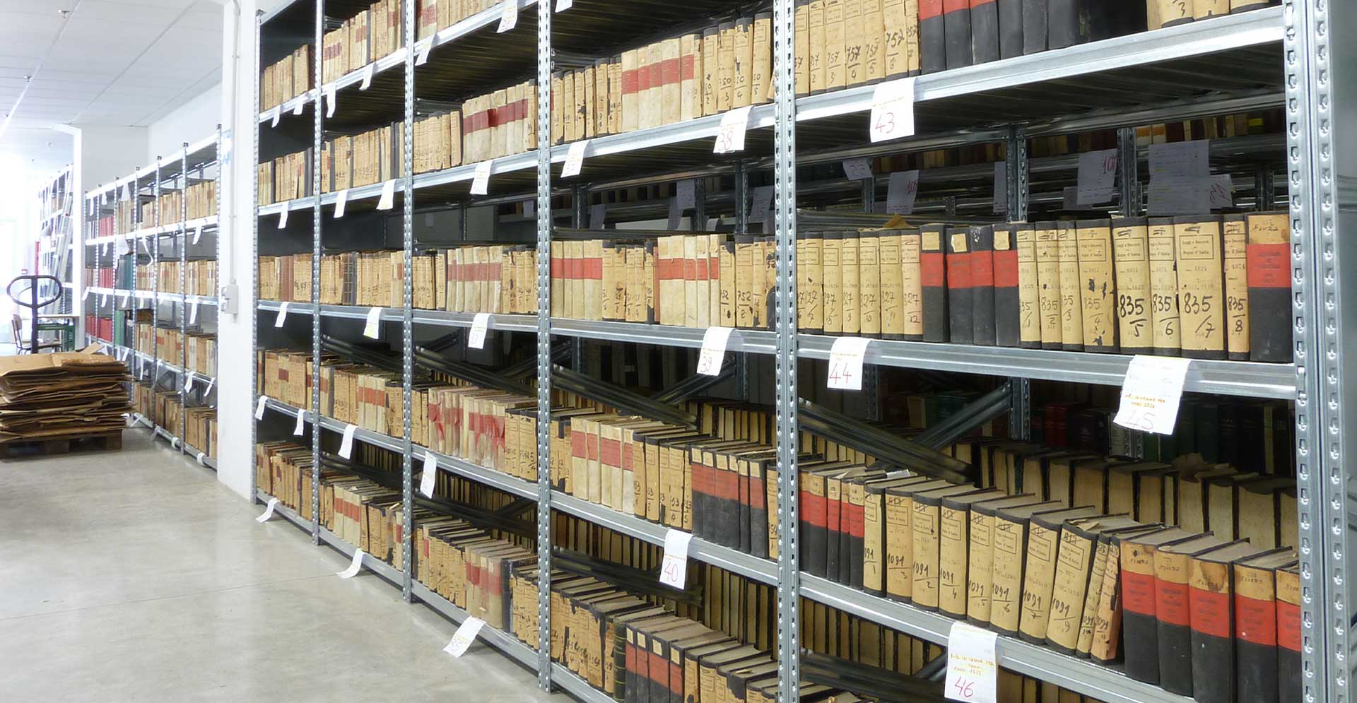 ugp-lagertechnik-archive-akten